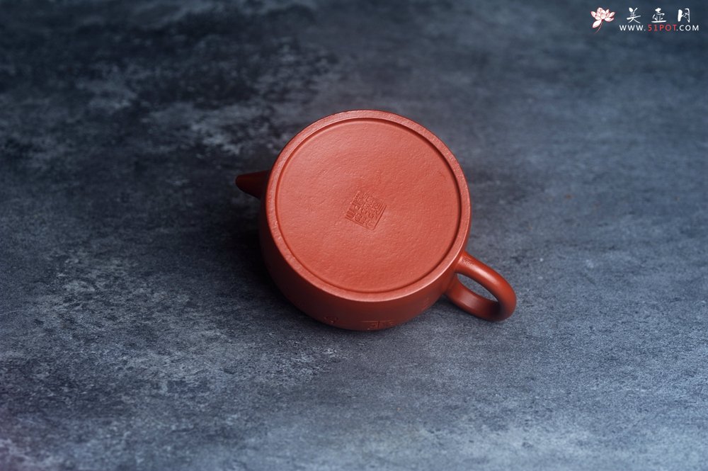 紫砂壶图片：美壶特惠 优质小品朱泥德中 装饰人物 特文气 - 宜兴紫砂壶网