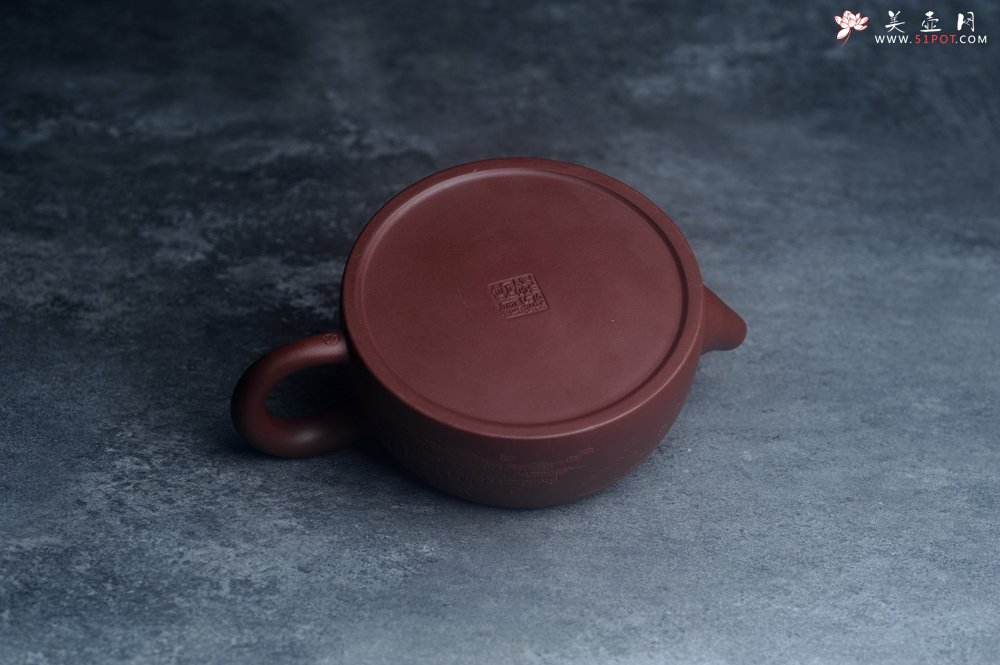 紫砂壶图片：美壶特惠精工大井栏 装饰山水 特文气 - 宜兴紫砂壶网