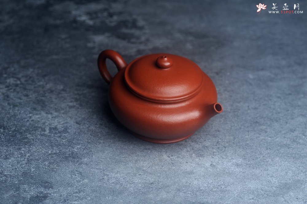 紫砂壶图片：美壶特惠 优质朱泥小扁樱壶 茶人醉爱 - 宜兴紫砂壶网