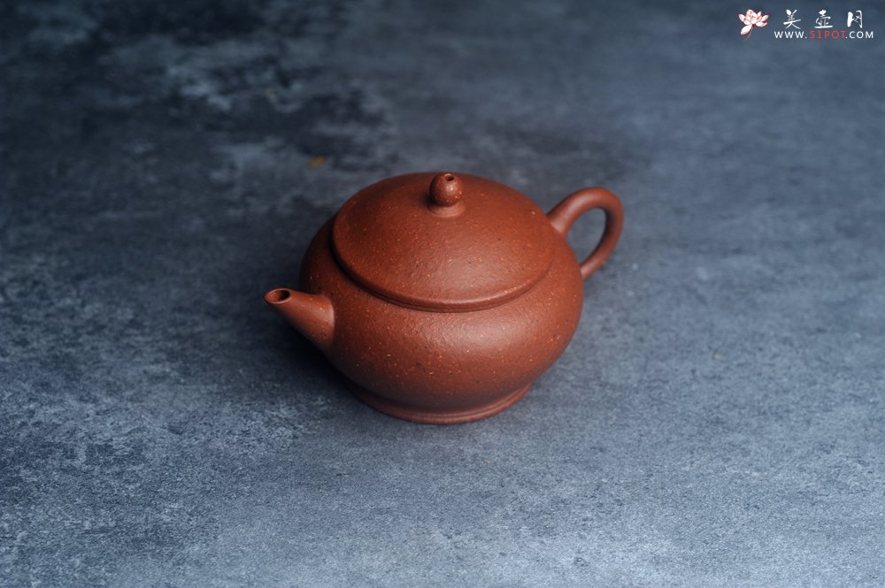 紫砂壶图片：美壶特惠 90年代老料传统老工艺摹古打造 油性十足 铁质丰富 手工摹古水平壶 独孔 已加过滤网 - 宜兴紫砂壶网