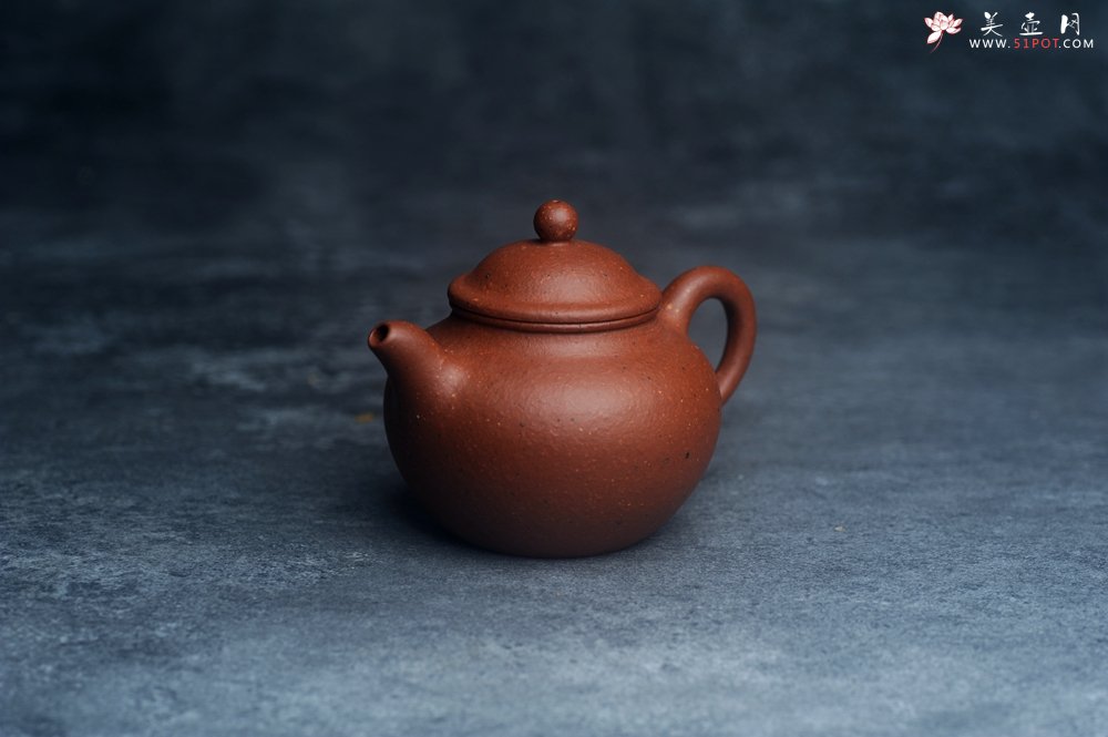 紫砂壶图片：美壶特惠 90年代老料传统老工艺摹古打造 油性十足 铁质丰富 手工摹古莲子壶 独孔 已加过滤网 - 宜兴紫砂壶网