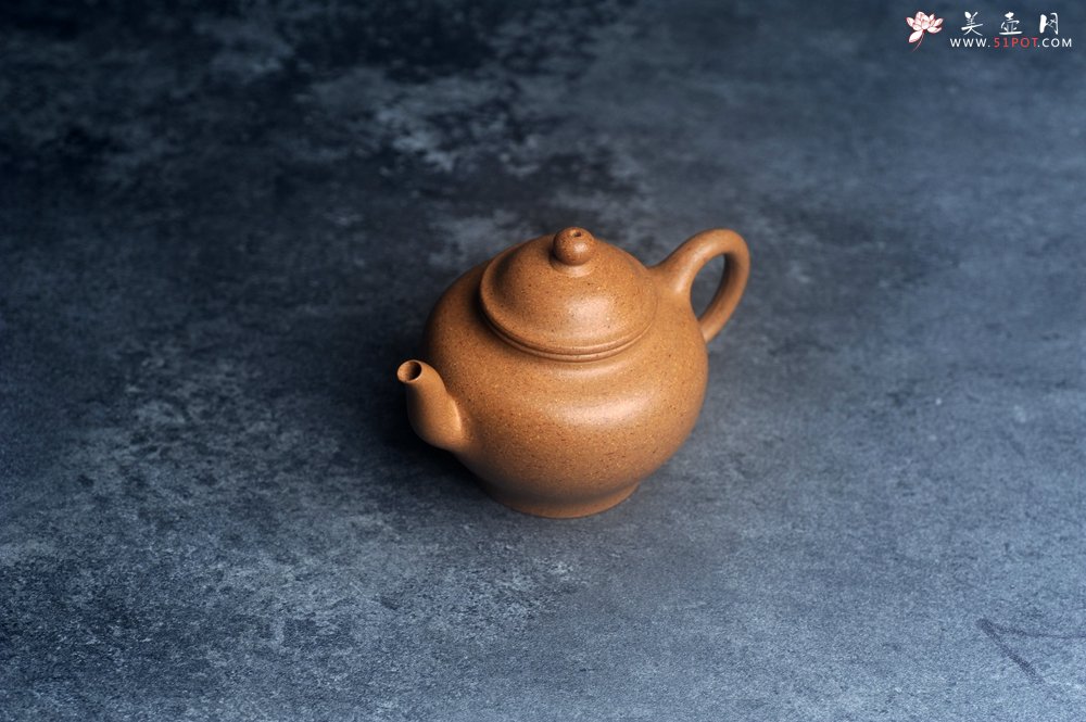 紫砂壶图片：美壶特惠 油润五彩段泥莲子宫灯壶 - 宜兴紫砂壶网