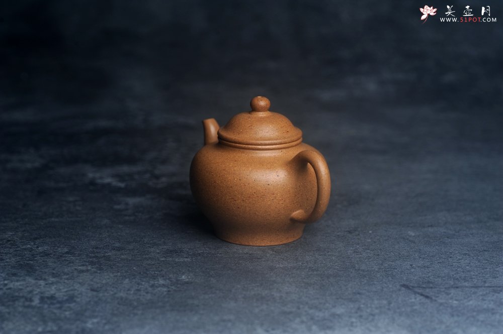 紫砂壶图片：美壶特惠 油润五彩段泥莲子宫灯壶 - 宜兴紫砂壶网