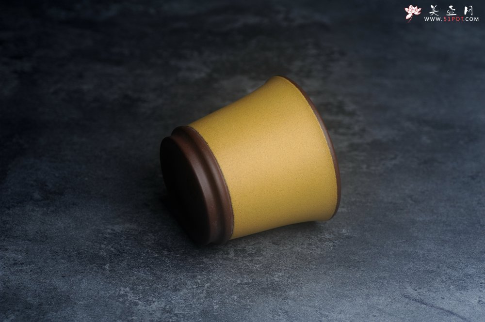 紫砂壶图片：美美杯特惠 精致枯枝鸟紫泥粉黄金段泥主人杯 特文气 - 宜兴紫砂壶网