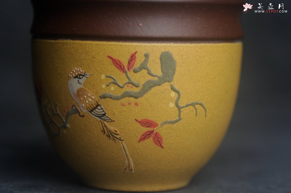 紫砂壶图片：美美杯特惠 精致花鸟紫砂杯 紫泥粉黄金段泥主人杯 茶杯 特文气 - 宜兴紫砂壶网