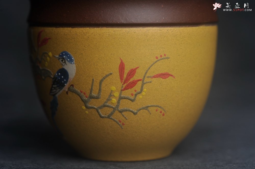 紫砂壶图片：美美杯特惠 精致花鸟紫砂杯 紫泥粉黄金段泥主人杯 茶杯 特文气 - 宜兴紫砂壶网