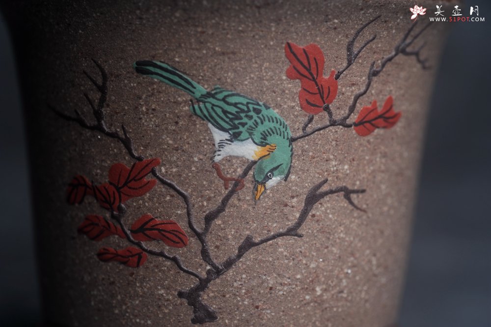 紫砂壶图片：美美杯特惠 精致花鸟紫泥粉黄金段泥主人杯 特文气 - 宜兴紫砂壶网