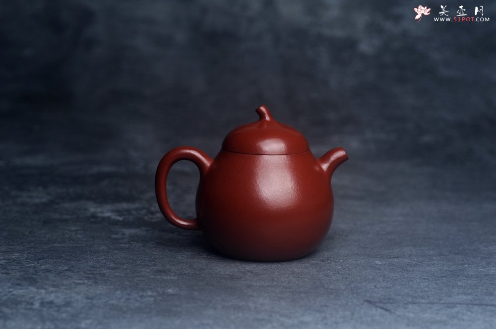 紫砂壶图片：美壶特惠 油润大红袍朱泥茄瓜壶 特文气 - 宜兴紫砂壶网