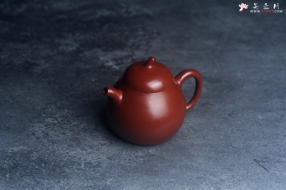 紫砂壶图片：美壶特惠 油润大红袍朱泥茄瓜壶 特文气 - 宜兴紫砂壶网