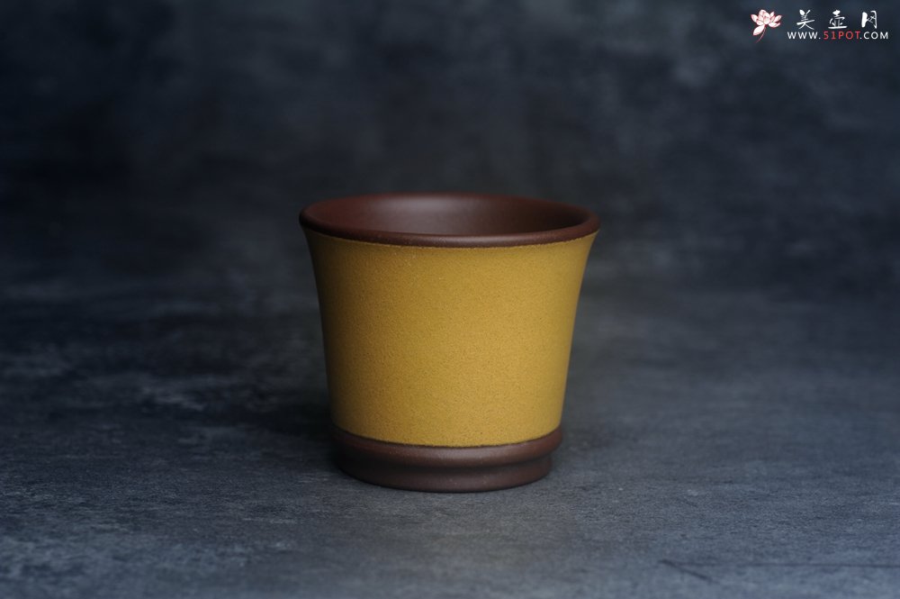 紫砂壶图片：美美杯特惠 精致枯枝鸟紫泥粉黄金段泥主人杯 特文气 - 宜兴紫砂壶网