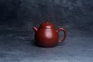 紫砂壶图片：美壶特惠 油润大红袍朱泥茄瓜壶 特文气 - 宜兴紫砂壶网