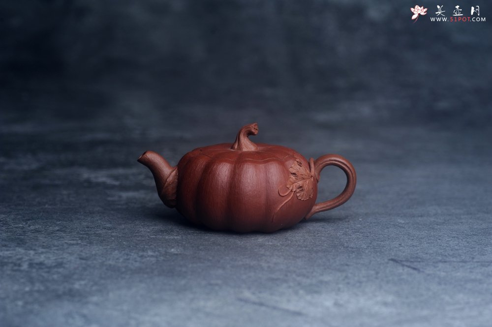 紫砂壶图片：美壶福利特惠 美壶专属定制 精致好料迷你小南瓜紫砂壶  肌理丰富生动 - 宜兴紫砂壶网