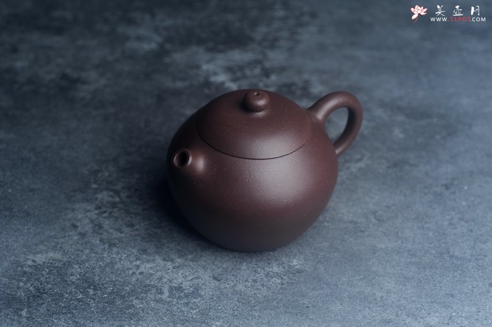 紫砂壶图片：美壶特惠 优质紫泥河豚西施壶 球孔出水 - 宜兴紫砂壶网