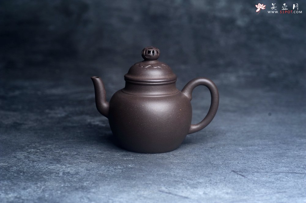 紫砂壶图片：美壶特惠 精致特好青灰泥宫灯壶 - 宜兴紫砂壶网