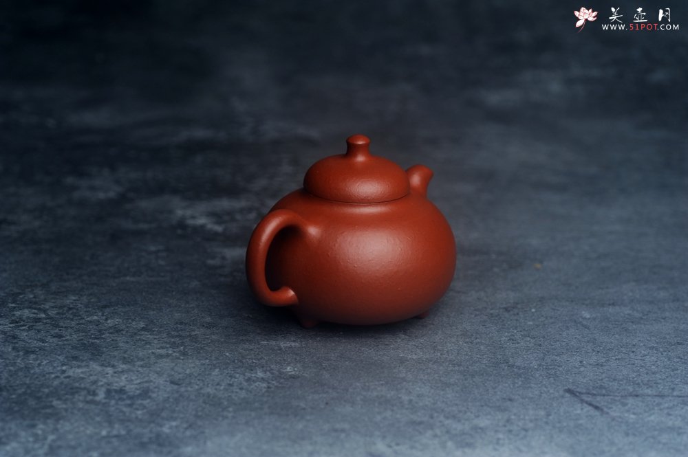 紫砂壶图片：美壶特惠 特好老朱泥三足乳鼎壶 茶人醉爱 - 宜兴紫砂壶网