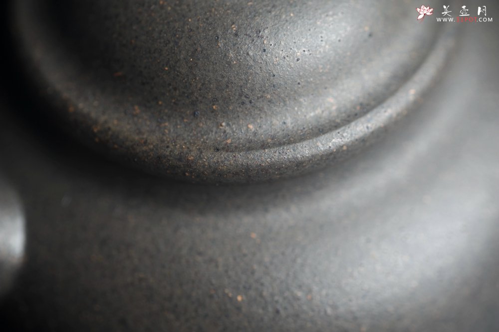 紫砂壶图片：美壶特惠 特好青段如意巨轮壶 茶人醉爱 - 宜兴紫砂壶网