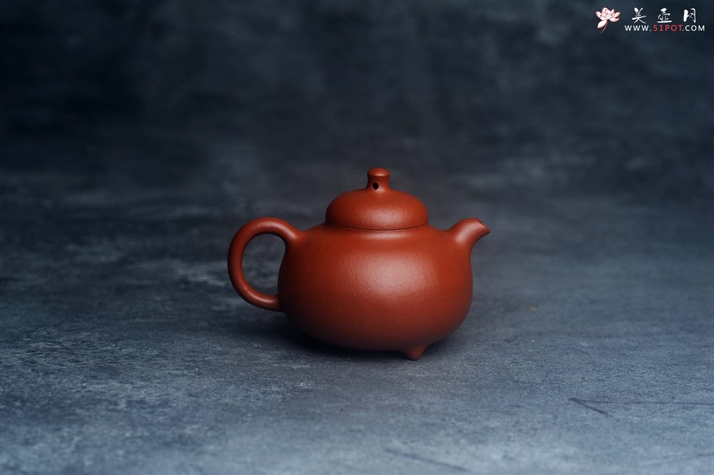 紫砂壶图片：美壶特惠 特好老朱泥三足乳鼎壶 茶人醉爱 - 宜兴紫砂壶网