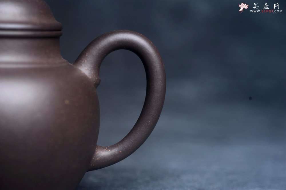 紫砂壶图片：美壶特惠 精致特好青灰泥宫灯壶 - 宜兴紫砂壶网