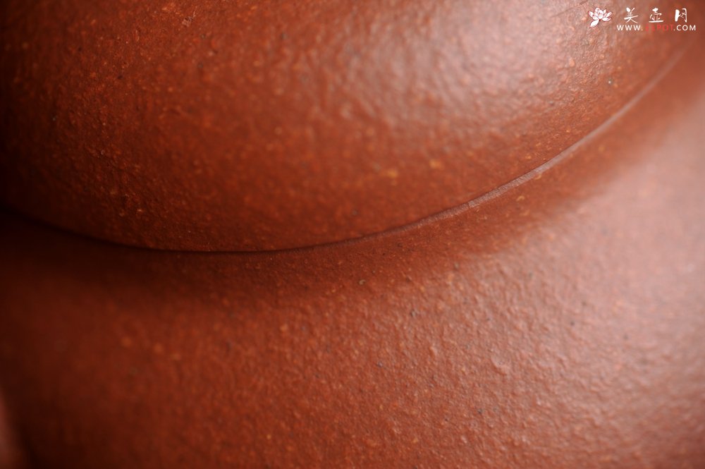 紫砂壶图片：美壶特惠 特好降坡泥茄瓜壶 茶人醉爱 - 宜兴紫砂壶网