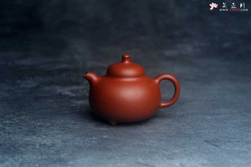 紫砂壶图片：美壶特惠 特好老朱泥三足乳鼎壶 茶人醉爱 - 宜兴紫砂壶网