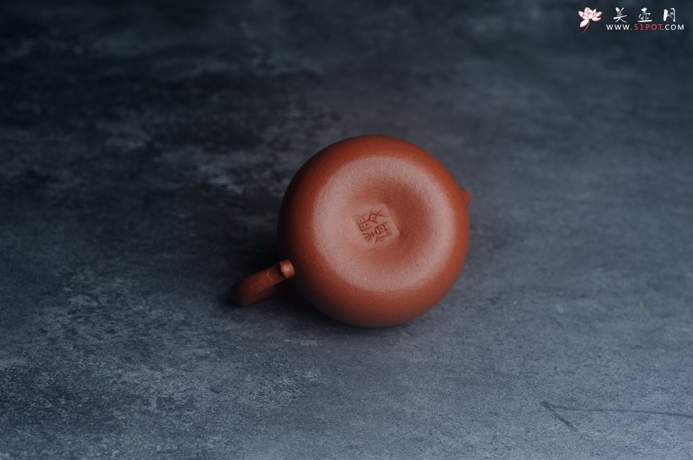 紫砂壶图片：美壶特惠 特好降坡泥茄瓜壶 茶人醉爱 - 宜兴紫砂壶网