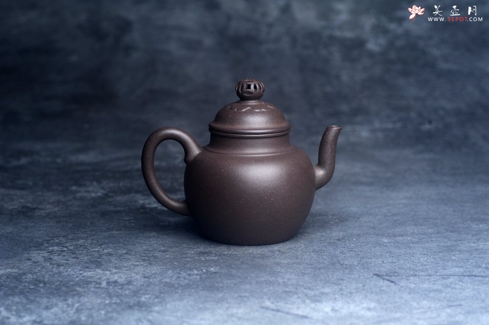 紫砂壶图片：美壶特惠 精致特好青灰泥宫灯壶 - 宜兴紫砂壶网