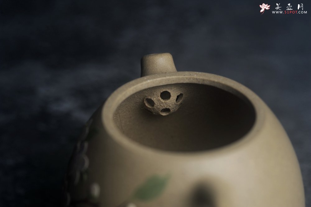 紫砂壶图片：美壶特惠 优质本绿憨瓢 茶人醉爱 - 宜兴紫砂壶网