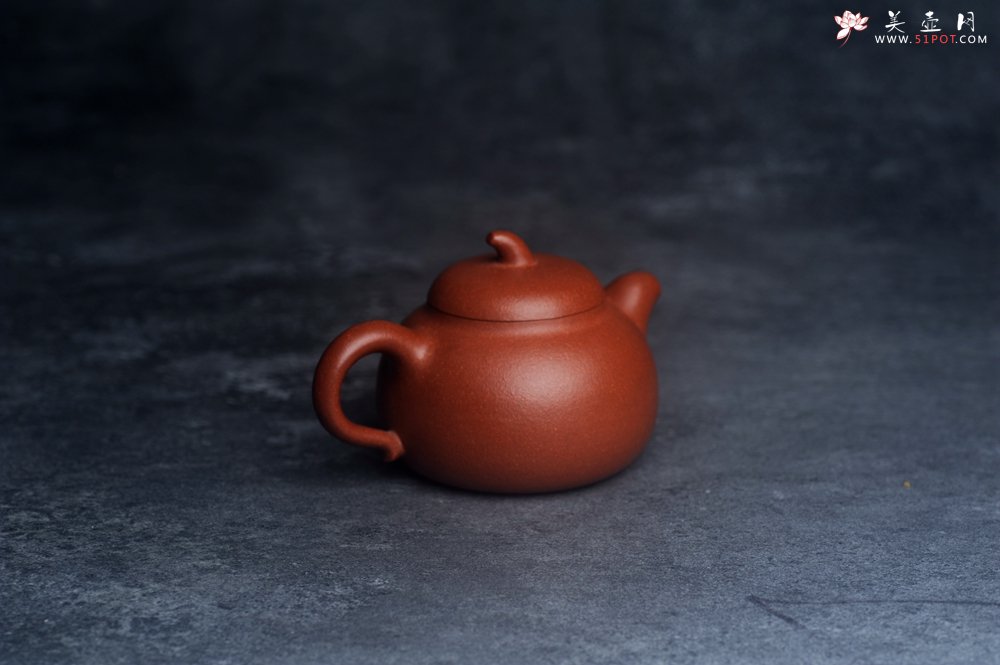 紫砂壶图片：美壶特惠 特好降坡泥茄瓜壶 茶人醉爱 - 宜兴紫砂壶网
