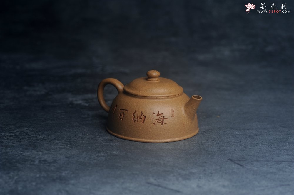 紫砂壶图片：美壶特惠 特好五彩段泥小美壶 装饰文雅 海纳百川 - 宜兴紫砂壶网