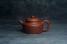 紫砂壶图片：美壶特惠 精致特好降坡泥德中壶 装饰人物特文气 - 宜兴紫砂壶网