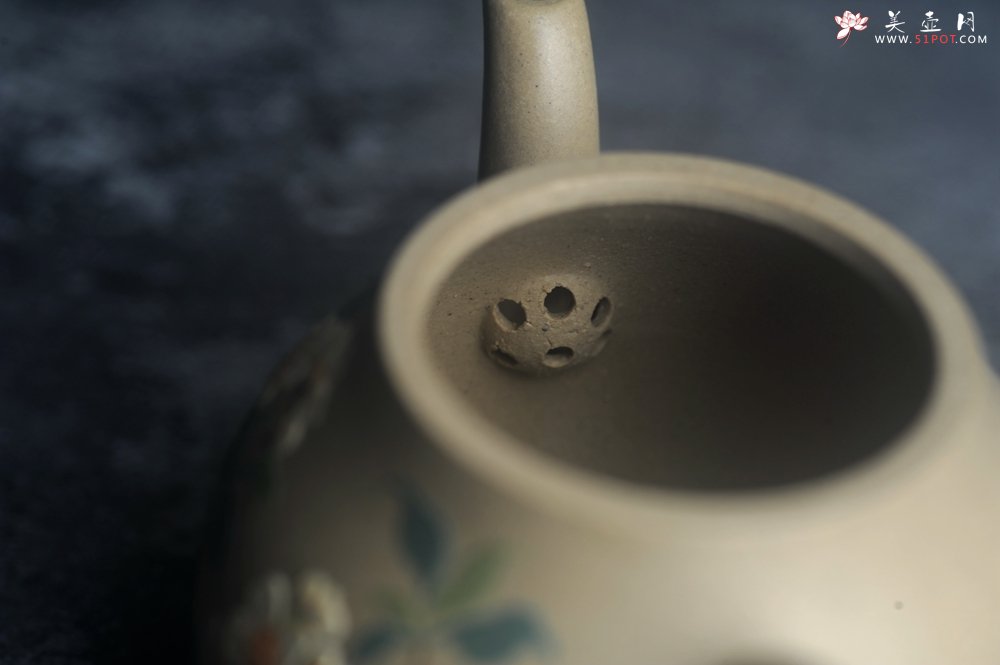 紫砂壶图片：美壶特惠优质本山绿泥泥绘玉簪花梨形 - 宜兴紫砂壶网