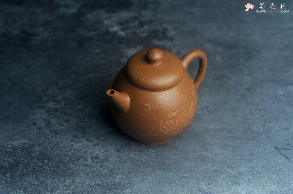 紫砂壶图片：美壶特惠 精致特好黄降坡泥高宫灯壶 装饰特文气 - 宜兴紫砂壶网