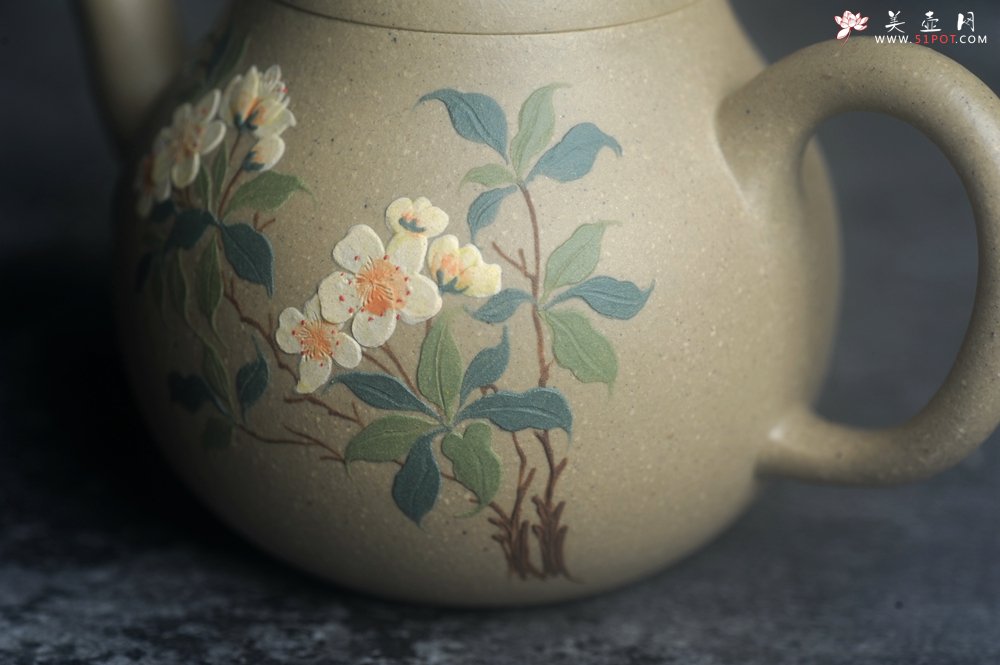 紫砂壶图片：美壶特惠优质本山绿泥泥绘玉簪花梨形 - 宜兴紫砂壶网