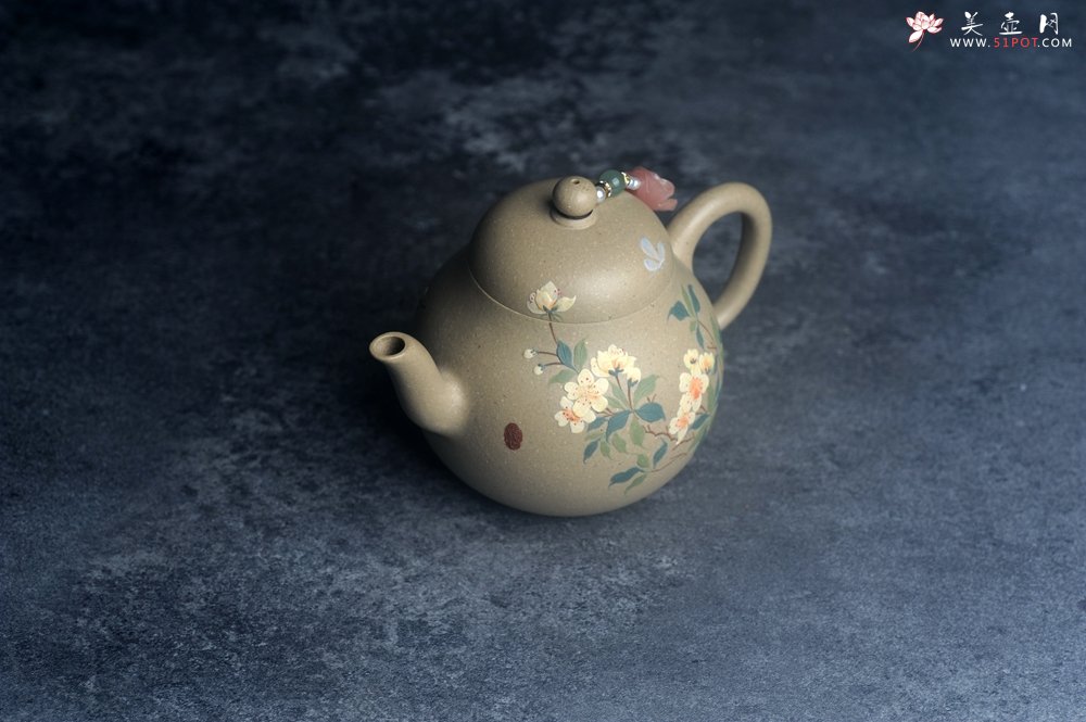 紫砂壶图片：美壶特惠优质本山绿泥泥绘玉簪花梨形 - 宜兴紫砂壶网