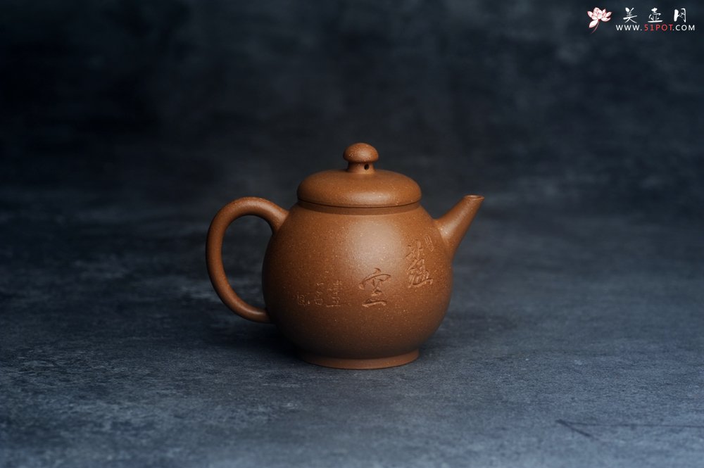 紫砂壶图片：美壶特惠 精致特好黄降坡泥高宫灯壶 装饰特文气 - 宜兴紫砂壶网