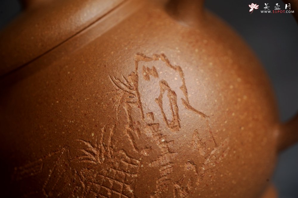 紫砂壶图片：美壶特惠 精致特好黄降坡泥高宫灯壶 装饰特文气 - 宜兴紫砂壶网