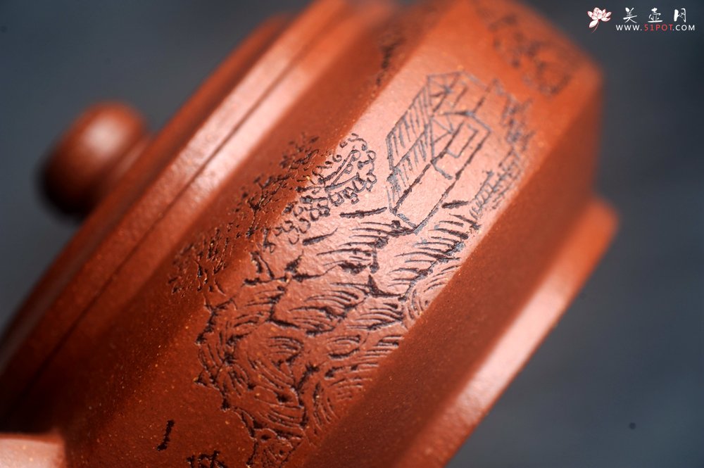 紫砂壶图片：美壶特惠 精致特好降坡泥周盘壶 装饰山水 特文气 - 宜兴紫砂壶网