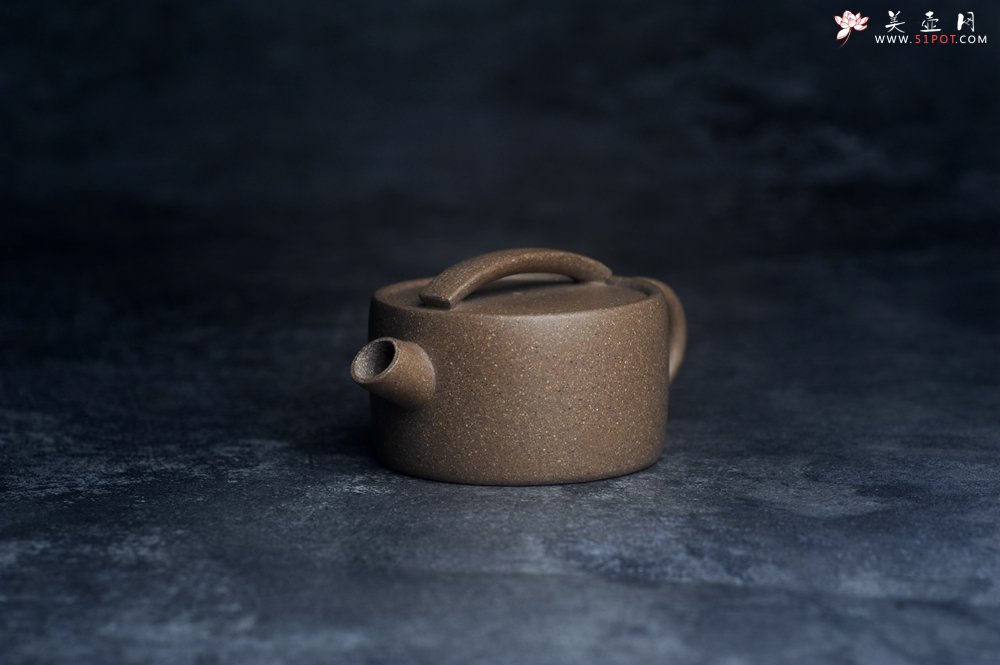 紫砂壶图片：美壶特惠 特好青段泥大炮汉瓦紫砂壶 出水爽利 - 宜兴紫砂壶网