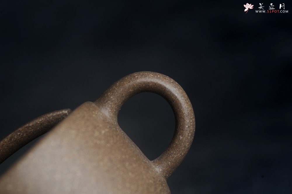 紫砂壶图片：美壶特惠 特好青段泥大炮汉瓦紫砂壶 出水爽利 - 宜兴紫砂壶网