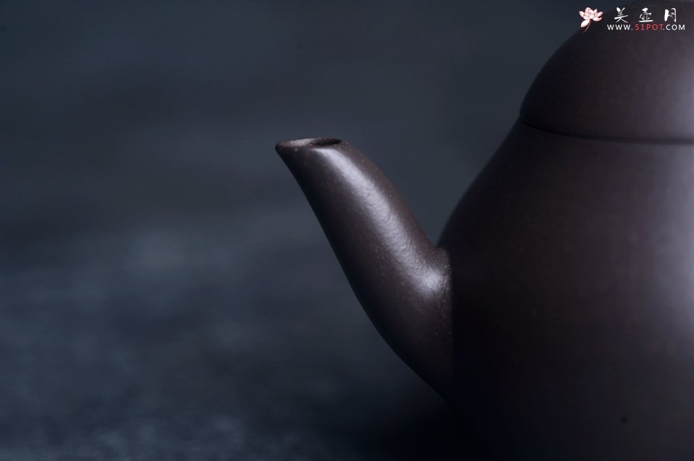 紫砂壶图片：美壶特惠 特好青灰泥明式梨形壶 - 宜兴紫砂壶网