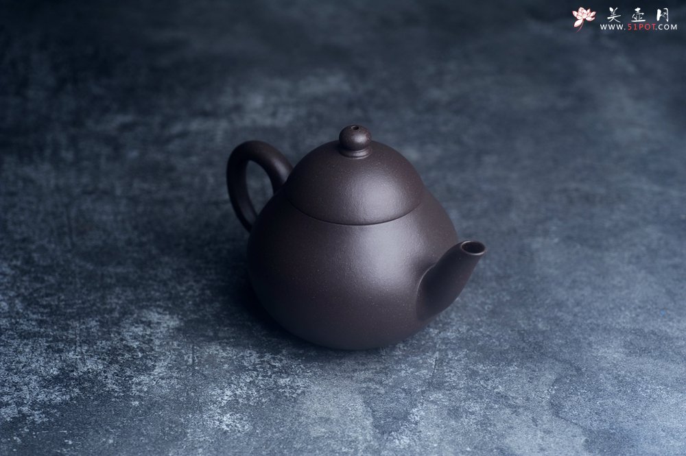 紫砂壶图片：美壶特惠 特好青灰泥明式梨形壶 - 宜兴紫砂壶网