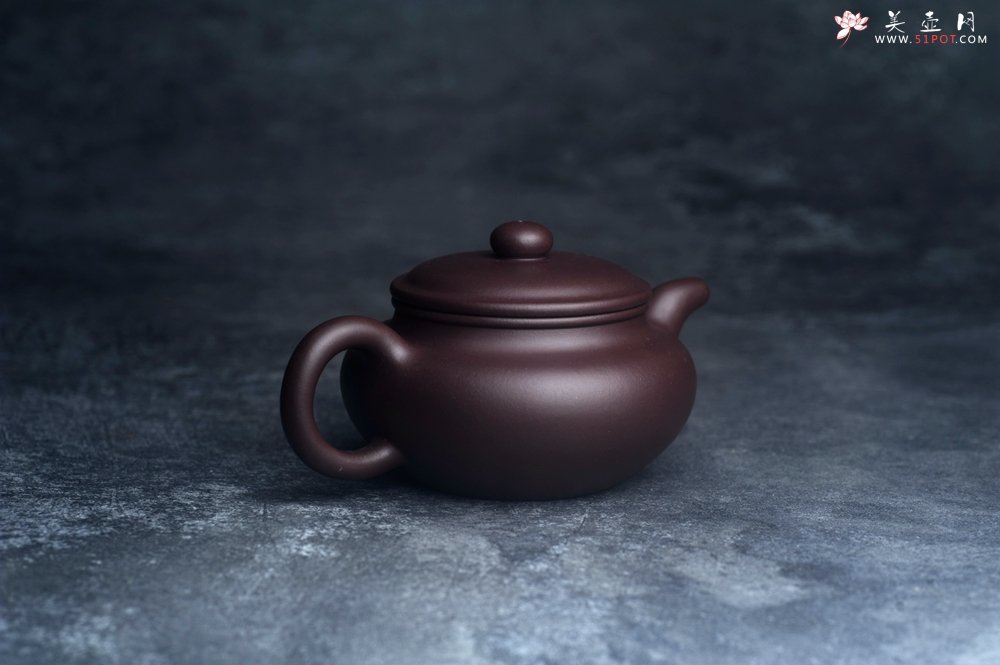 紫砂壶图片：潜力股王老师 美壶特惠 老紫泥全手工大亨仿古壶 - 宜兴紫砂壶网