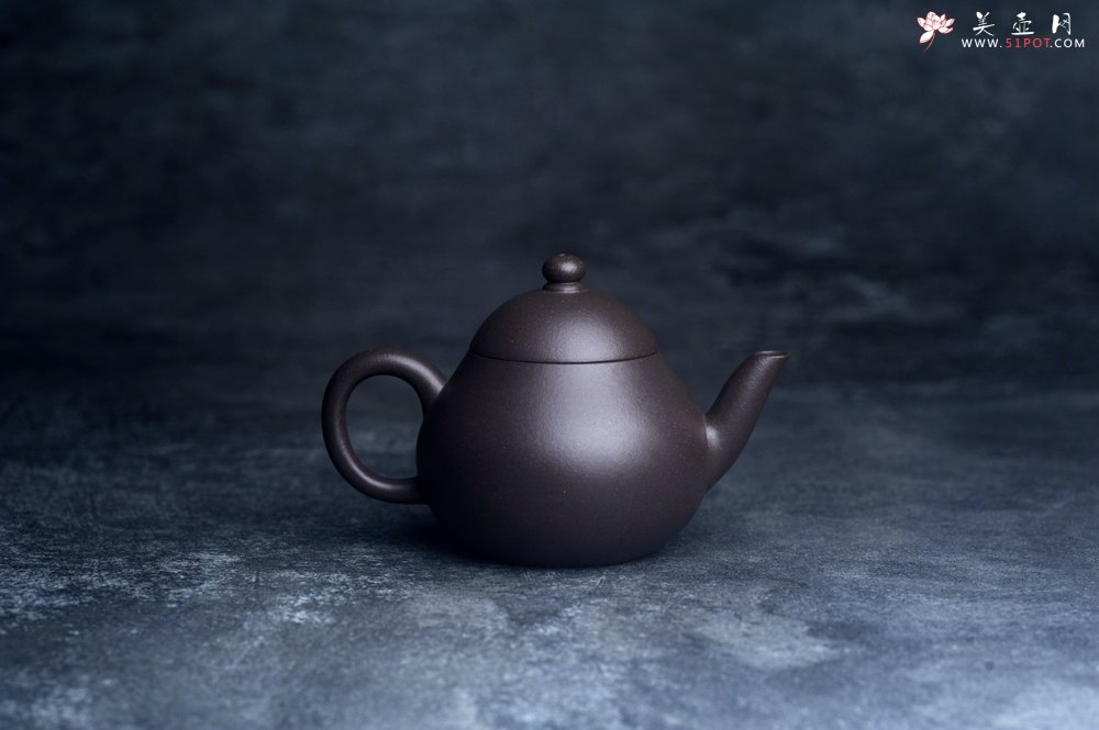 紫砂壶图片：美壶特惠 特好青灰泥明式梨形壶 - 宜兴紫砂壶网