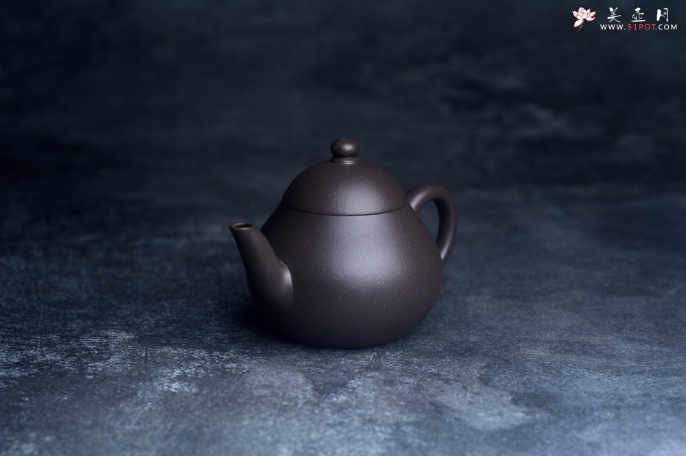 紫砂壶图片：美壶特惠 特好青灰泥明式梨形壶 - 宜兴紫砂壶网