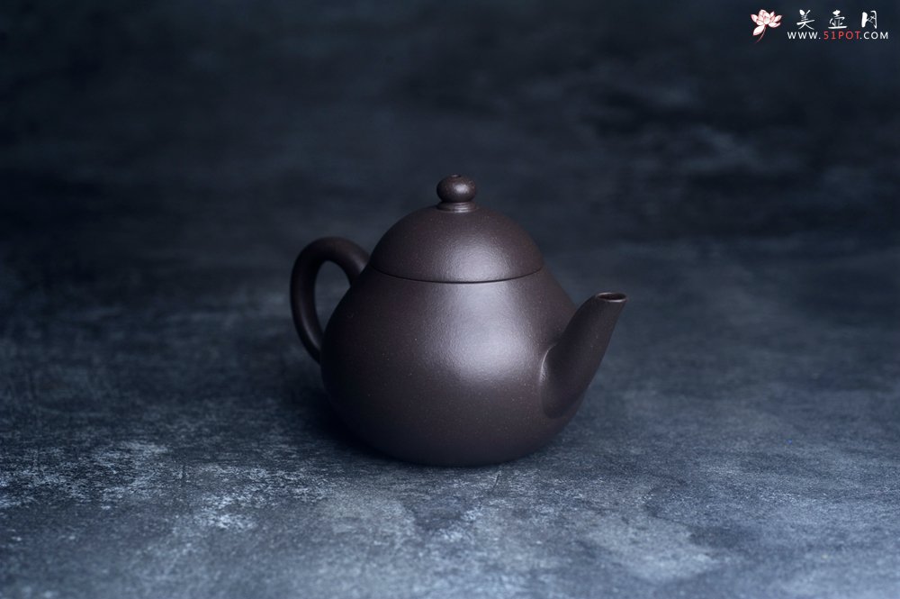 紫砂壶图片：美壶特惠 特好青灰泥明式梨形壶 - 宜兴紫砂壶网