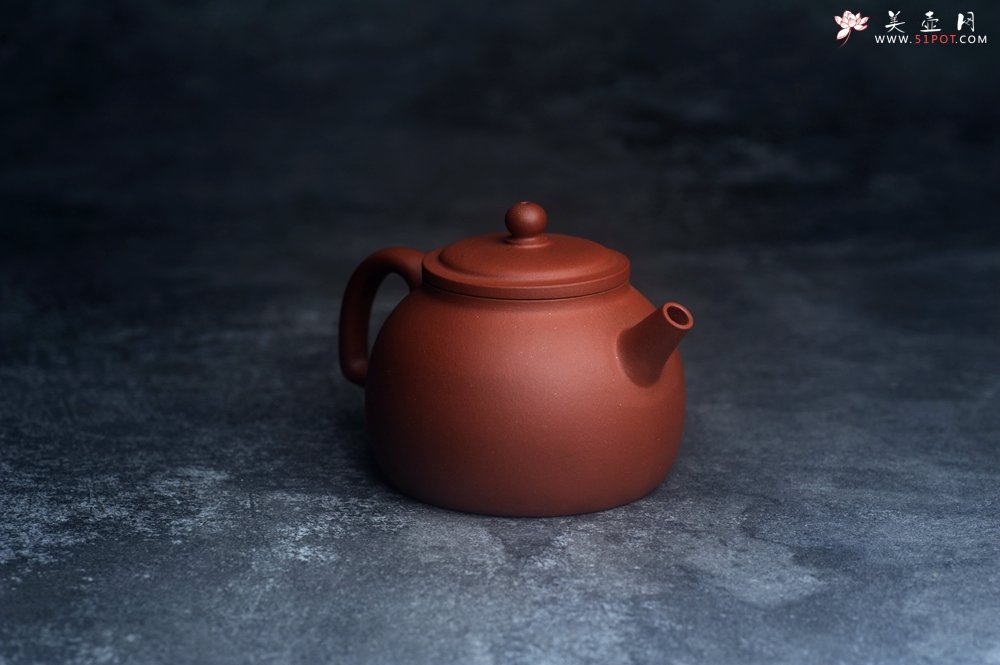 紫砂壶图片：美壶特惠 标矿级红泥小半月紫砂壶 茶人醉爱 - 宜兴紫砂壶网
