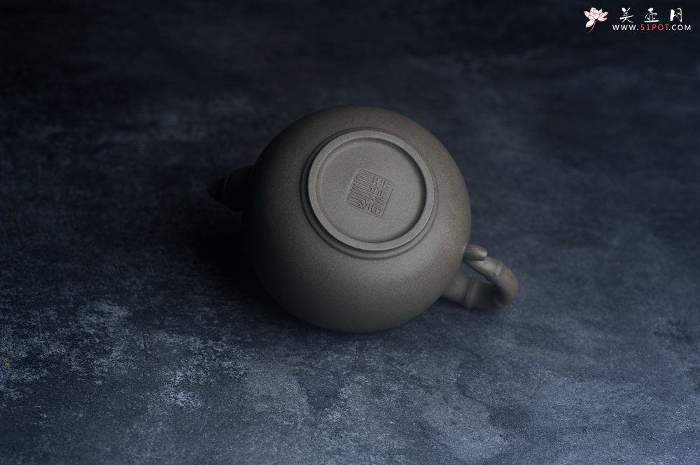 紫砂壶图片：美壶特惠 精品老青段泥福竹紫砂壶 茶人醉爱 - 宜兴紫砂壶网