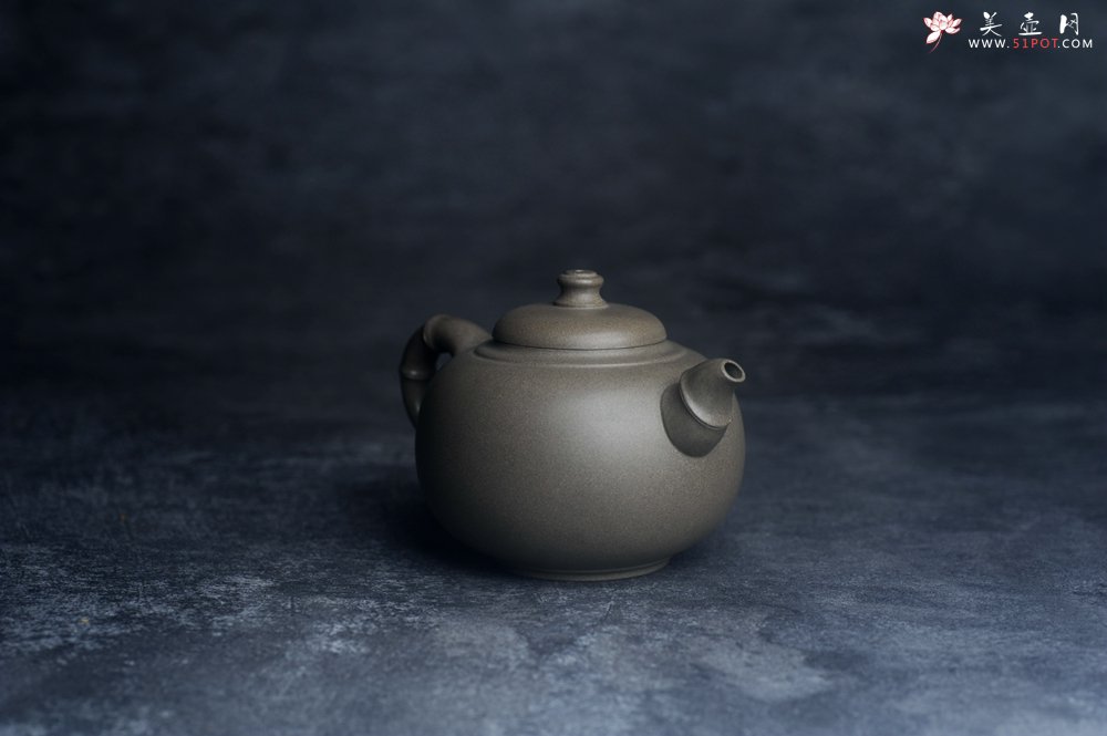 紫砂壶图片：美壶特惠 精品老青段泥福竹紫砂壶 茶人醉爱 - 宜兴紫砂壶网