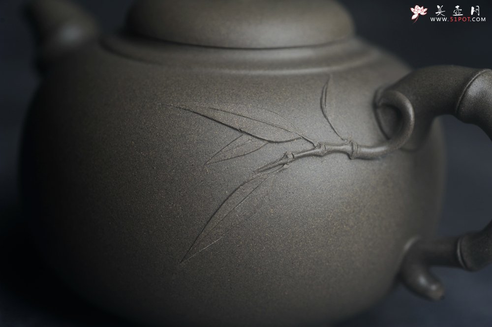 紫砂壶图片：美壶特惠 精品老青段泥福竹紫砂壶 茶人醉爱 - 宜兴紫砂壶网