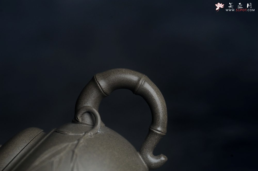 紫砂壶图片：美壶特惠 精品老青段泥福竹紫砂壶 茶人醉爱 - 宜兴紫砂壶网